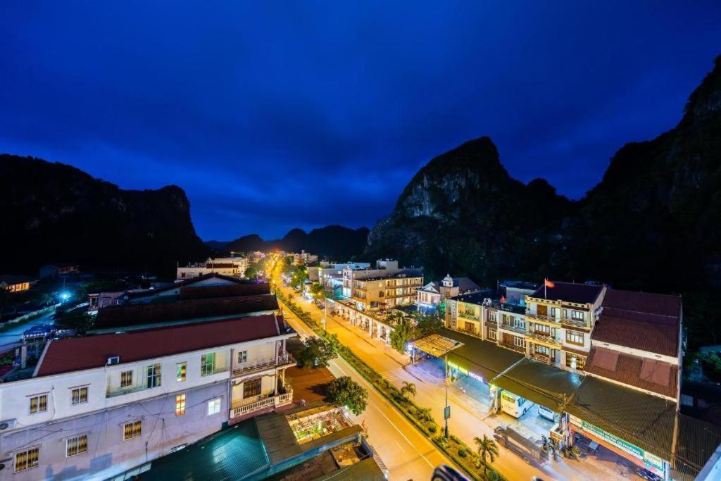 Phong Nha Jasmine Hostel & Roof Top Bar Exterior foto